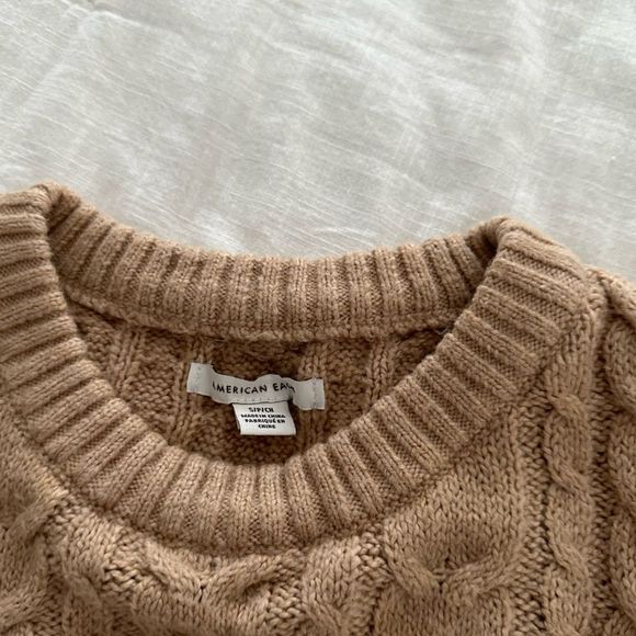 American Eagle Tan Cropped Cable Knit Sweater - Picture 8 of 8
